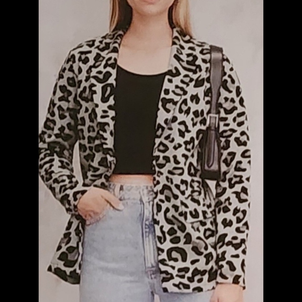 NWT Serra Black and White Animal Print Blazer